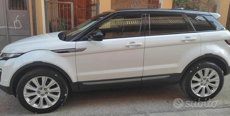 Usata Land Rover Range Rover evoque 150 CV (110 kW) 2017 Bianco SUV