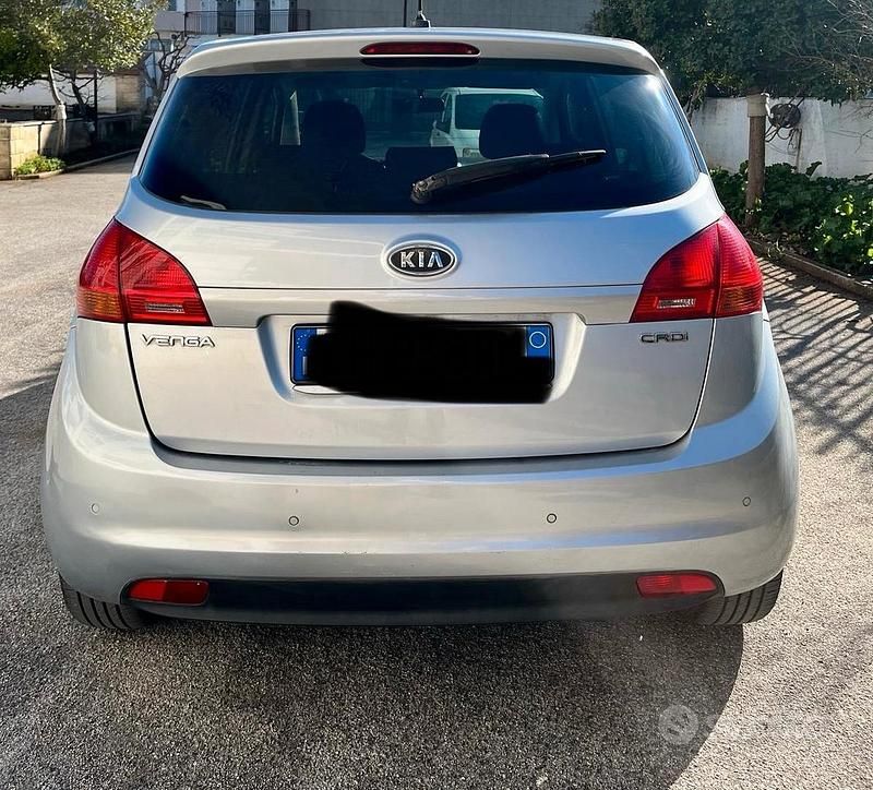 Usata Kia Venga 2011 Grigio Utilitaria