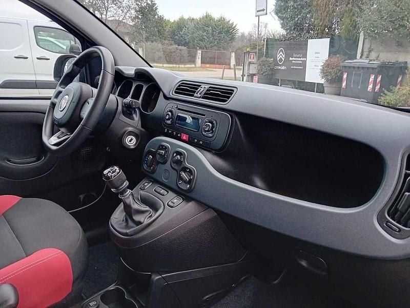 Usata Fiat Panda Easy 69 CV (50 kW) 2017 Grigio Utilitaria