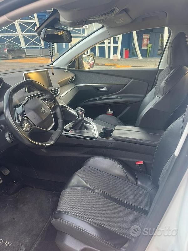 Usata Peugeot 3008 131 CV (96 kW) 2018 Bianco Monovolume