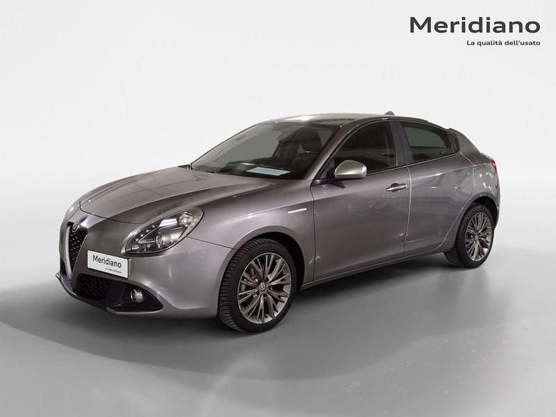 Usata 2017 Alfa Romeo Giulietta Due volumi | 9900 € (Buon prezzo) - Immagine 1/4