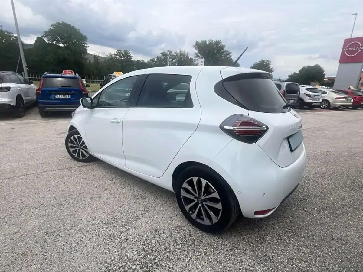 Usata Renault Zoe Intens 99 kW (135 CV) 2021 Other Utilitaria