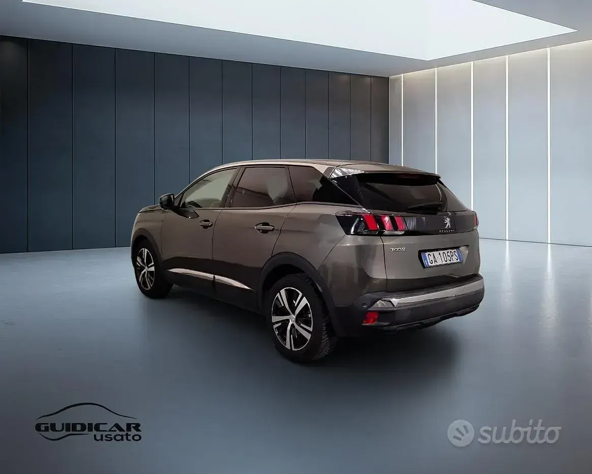 Usata Peugeot 3008 Allure 131 CV (96 kW) 2020 Grigio metallizzato scuro SUV