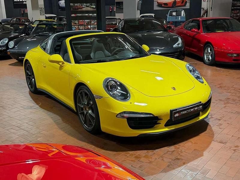 Usata Porsche 911 Targa 4S 400 CV (294 kW) 2014 Racing yellow Cabrio