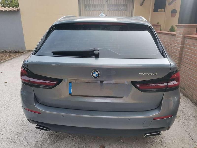Usata BMW 520 190 CV (139 kW) 2022 Grigio Station wagon