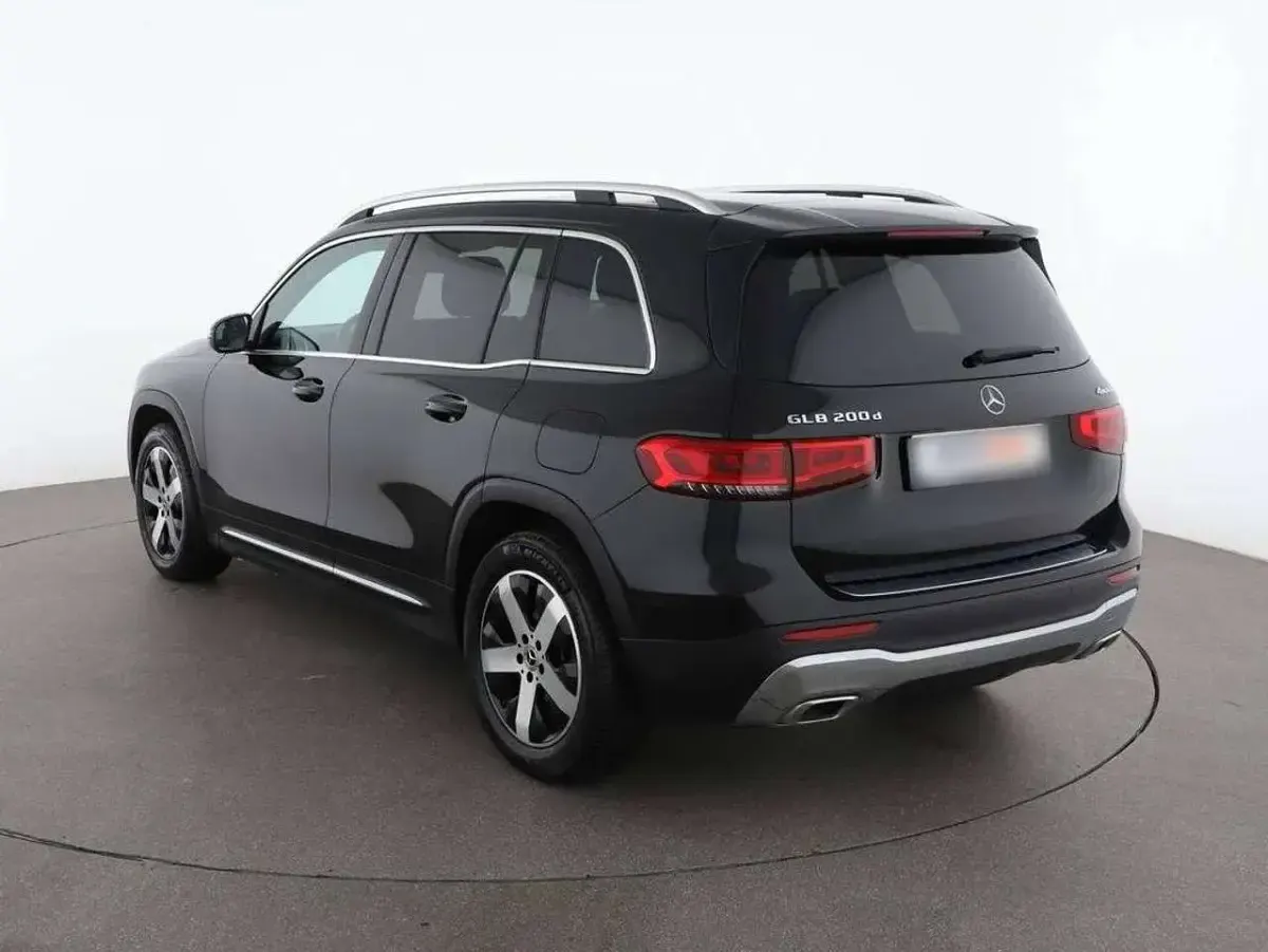 Usata Mercedes GLB200 150 CV (110 kW) 2020 Nero SUV