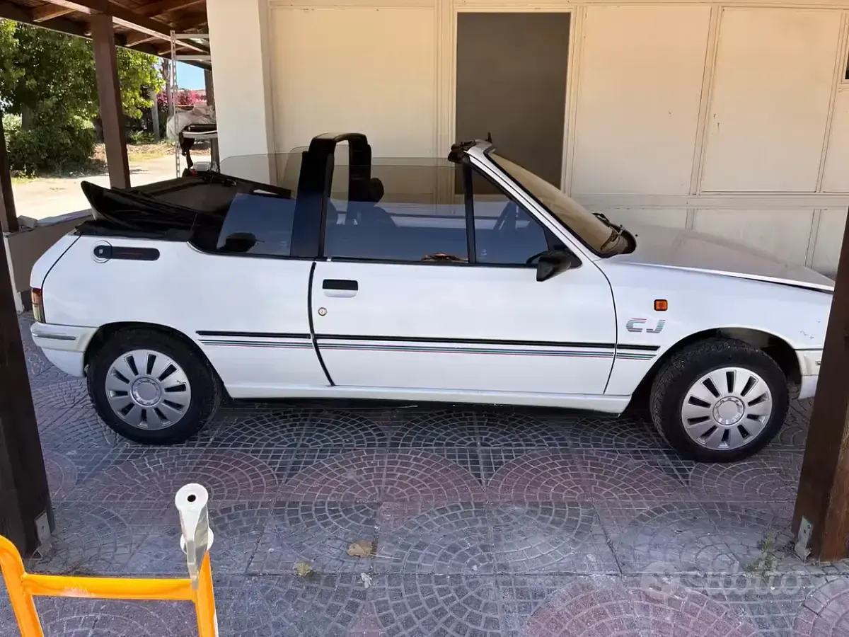 Usata Peugeot 205 60 CV (44 kW) 1995 Bianco Utilitaria