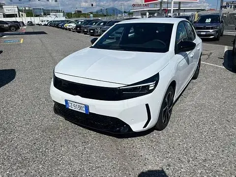 Usata Opel Corsa 101 CV (74 kW) 2025 Bianco Utilitaria