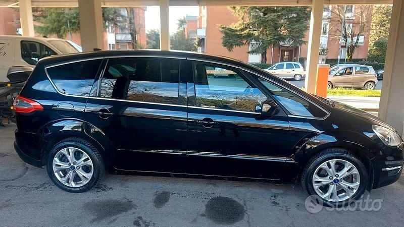 Usata Ford S-MAX Titanium 163 CV (119 kW) 2016 Nero Monovolume