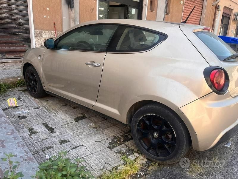 Gebraucht Alfa Romeo MiTo Distinctive 95 PS (69 kW) 2010 Gelb Kleinwagen