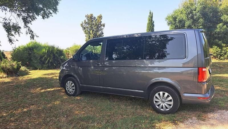 Usata VW T6 Trendline 150 CV (110 kW) 2018 Grigio Furgone
