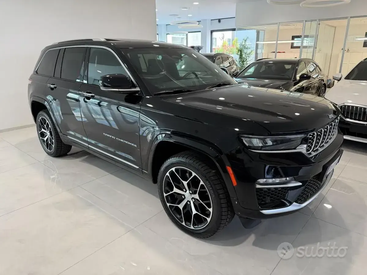 Usata Jeep Grand Cherokee Summit 272 CV (200 kW) 2023 Nero SUV