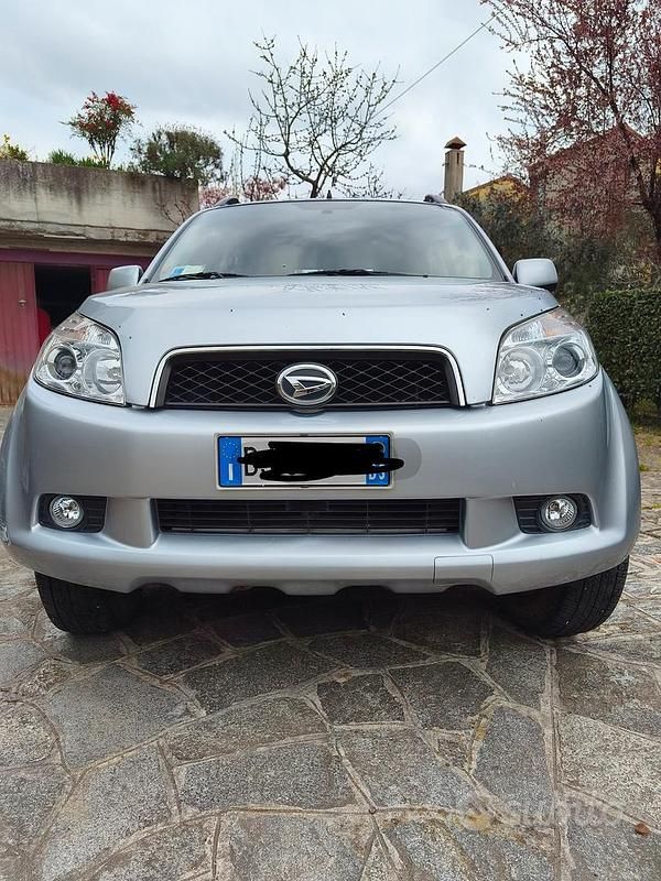 Usata Daihatsu Terios 105 CV (77 kW) 2007 Grigio SUV