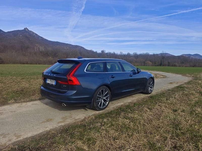 Usata Volvo V90 190 CV (139 kW) 2019 Blu/azzurro Station wagon