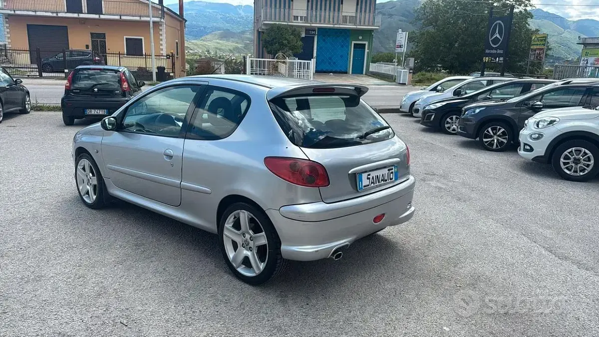 Usata Peugeot 206 GTi 135 CV (99 kW) 2000 Grigio Berlina