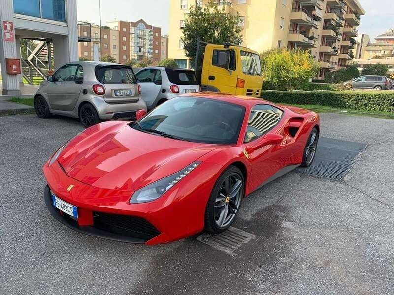 Rosso Usata 2016 Ferrari 488 Coupé | 174.900 € - Immagine 1/4