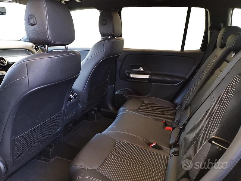 Usata Mercedes GLB200 150 CV (110 kW) 2022 Nero SUV