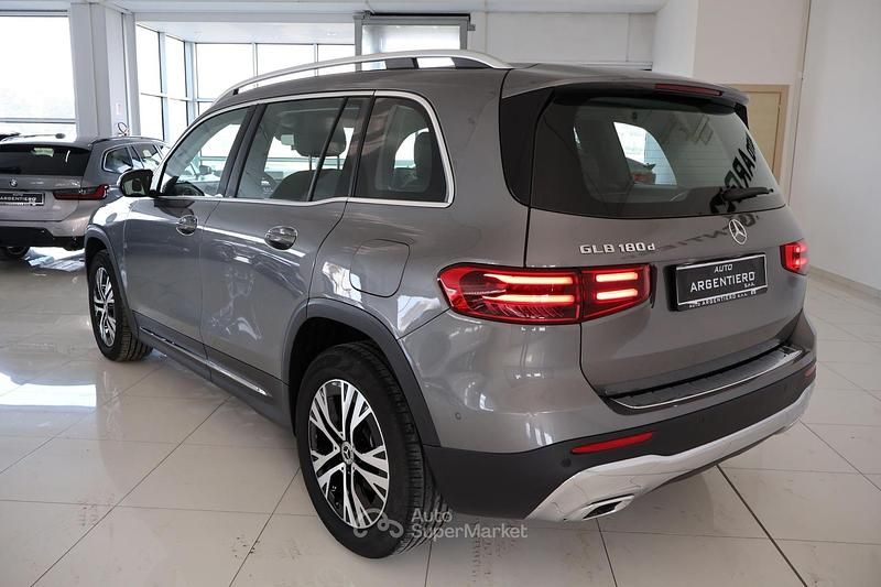 Usata Mercedes GLB180 Advanced 116 CV (85 kW) 2025 Grigio montagna met SUV