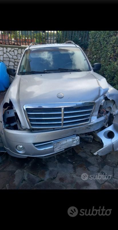 Grigio Usata 2009 Ssangyong (KGM) Rexton SUV | 999 € (Super prezzo) - Immagine 1/4