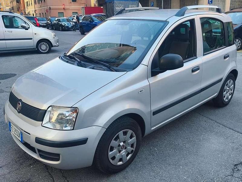 Usata Fiat Panda Dynamic 69 CV (50 kW) 2012 Argento Utilitaria