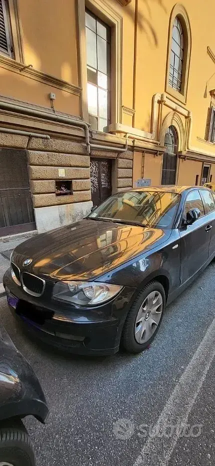 Usata BMW 118 143 CV (105 kW) 2011 Nero Utilitaria