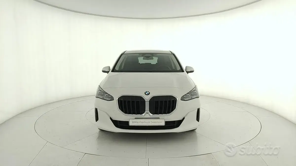 Occasion BMW 218 Active Tourer Luxury Line 150 ch (110 kW) 2023 Blanc Monospace