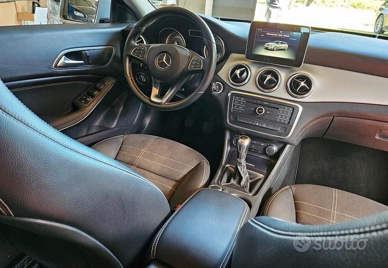 Usata Mercedes CLA200 136 CV (100 kW) 2015 Grigio Station wagon