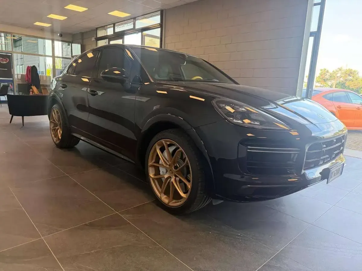Usata Porsche Cayenne Turbo 560 CV (411 kW) 2019 Nero SUV