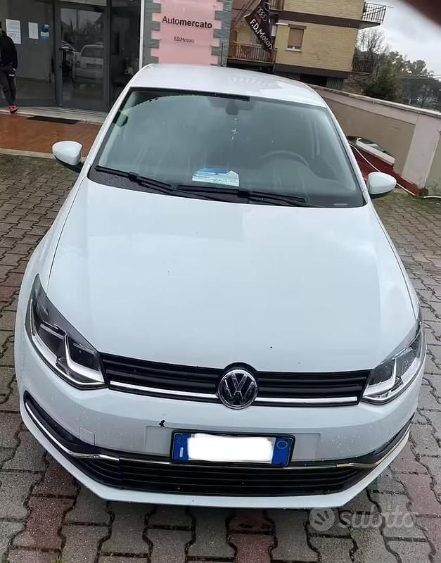 Usata VW Polo Trendline 90 CV (66 kW) 2017 Bianco Berlina