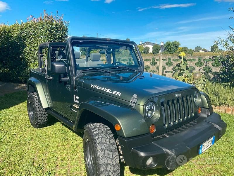 Usata Jeep Wrangler Sahara 177 CV (130 kW) 2008 Verde SUV