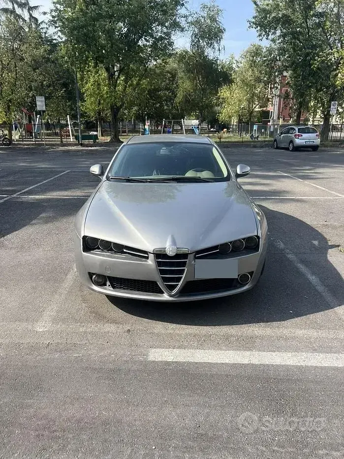 Usata Alfa Romeo 159 Progression 150 CV (110 kW) 2009 Grigio Berlina