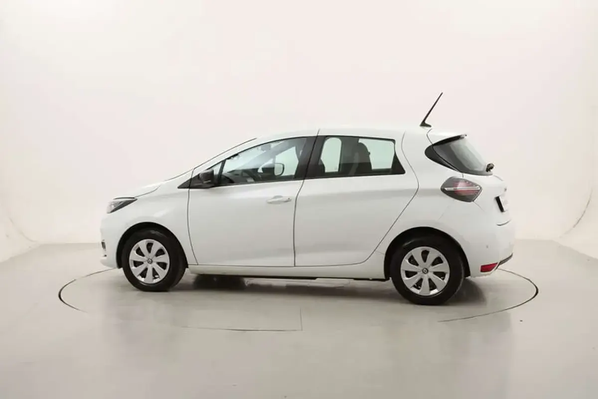 Usata Renault Zoe Zen 50 kW (69 CV) 2022 Bianco Utilitaria