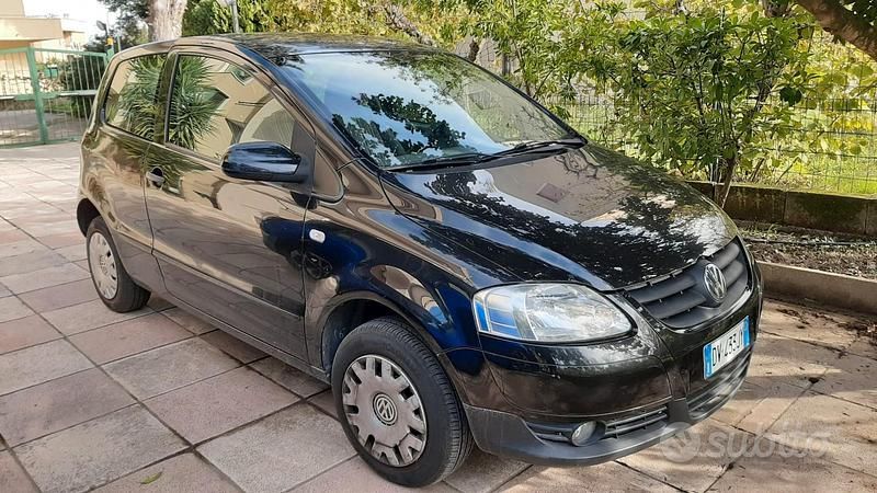Usata VW Fox 69 CV (50 kW) 2009 Nero Utilitaria