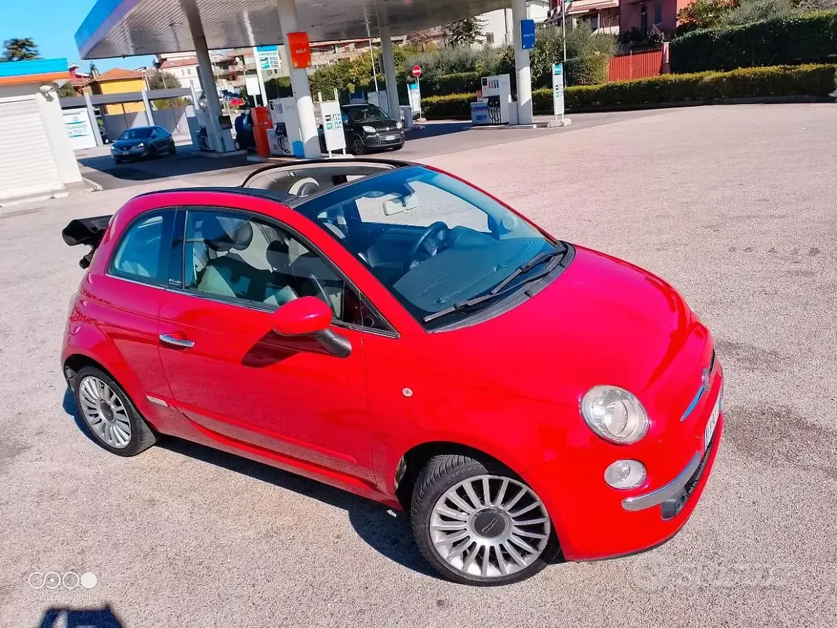 Usata Fiat 500C 69 CV (50 kW) 2011 Rosso Cabrio