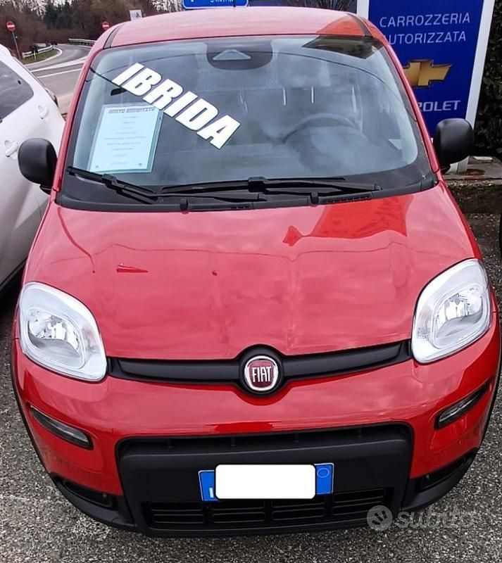 Rosso Usata 2024 Fiat Panda S Tre volumi | 14.900 € (Molto cara) - Immagine 1/4