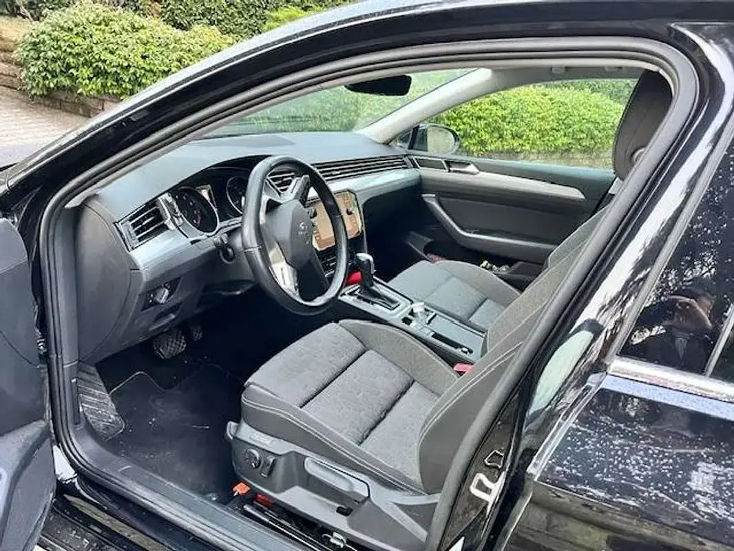 Usata VW Passat 150 CV (110 kW) 2022 Nero Station wagon