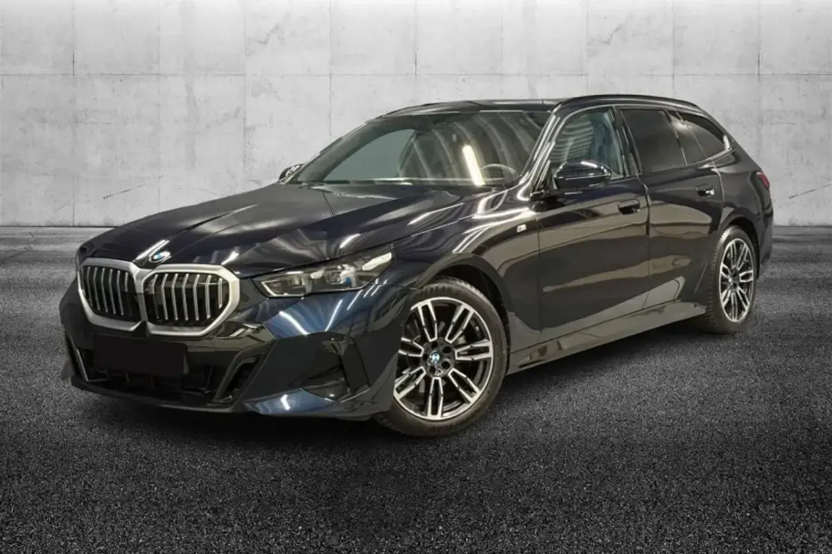 Usata BMW 520 M Sport 197 CV (144 kW) 2024 Nero Station wagon
