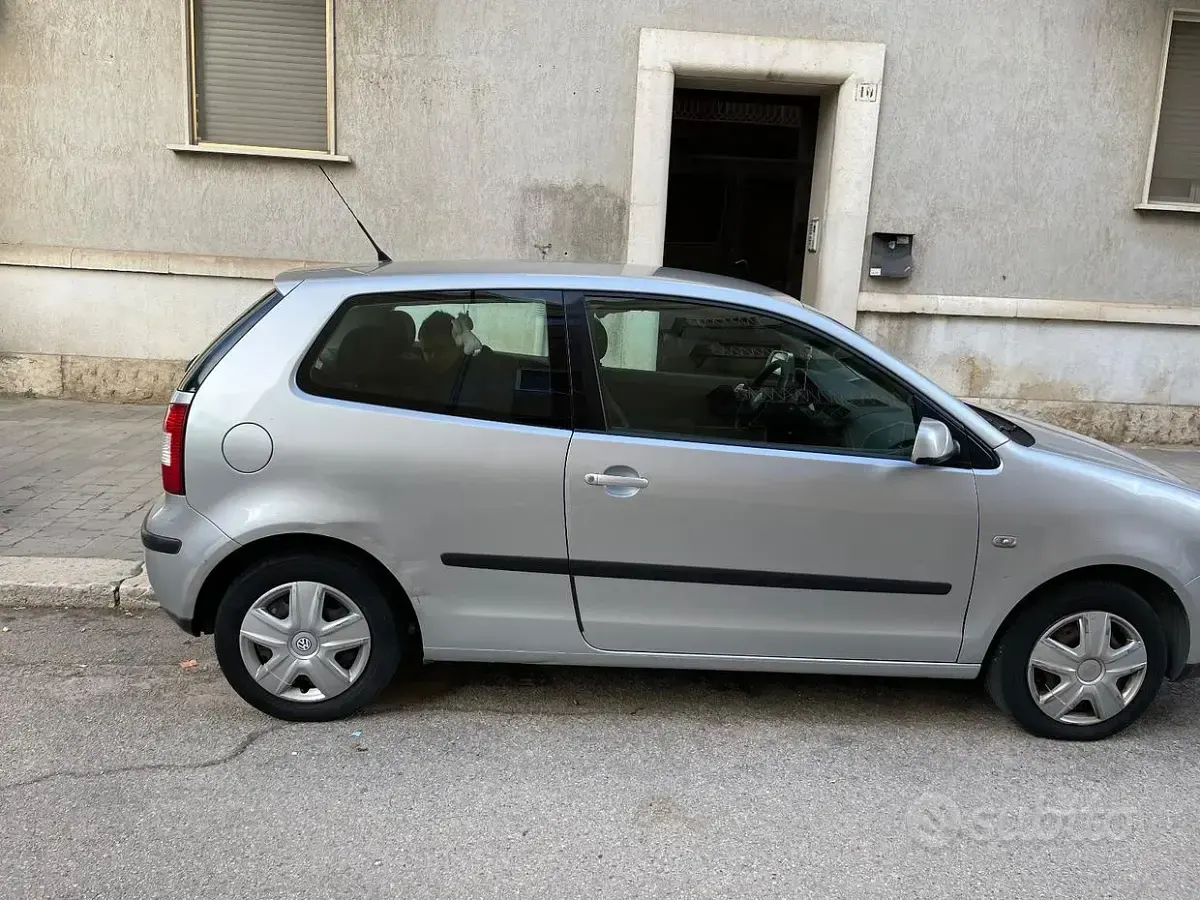 Usata VW Polo 2002 Grigio Berlina