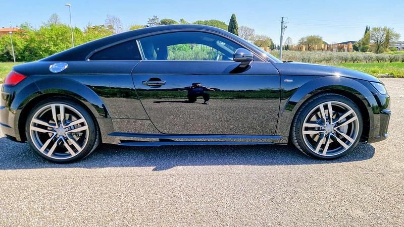 Usata Audi TT Ambiente 245 CV (180 kW) 2021 Nero Coupé