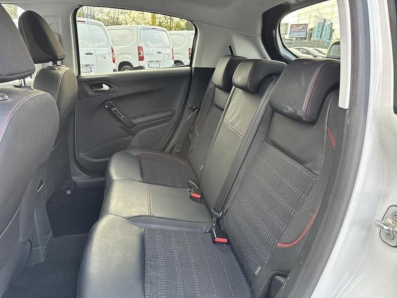 Usata Peugeot 208 GT-line 110 CV (80 kW) 2018 Bianco Utilitaria