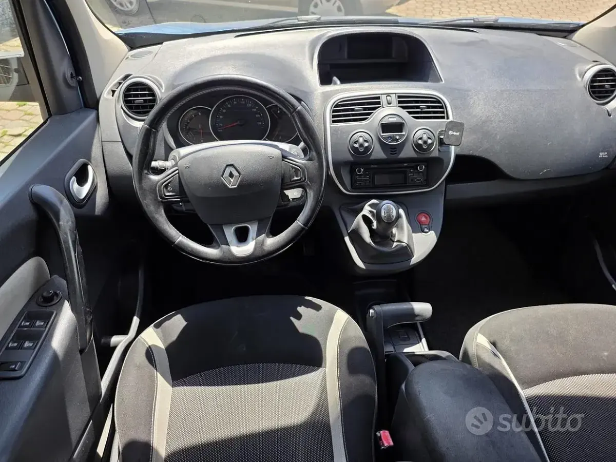 Usata Renault Kangoo 90 CV (66 kW) 2013 Blu Monovolume