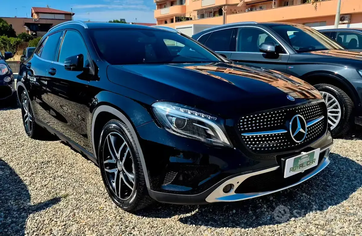 Usata Mercedes GLA200 Premium 136 CV (100 kW) 2015 Nero SUV