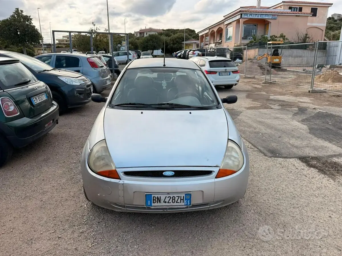 Usata Ford Ka 60 CV (44 kW) 2000 Grigio Utilitaria