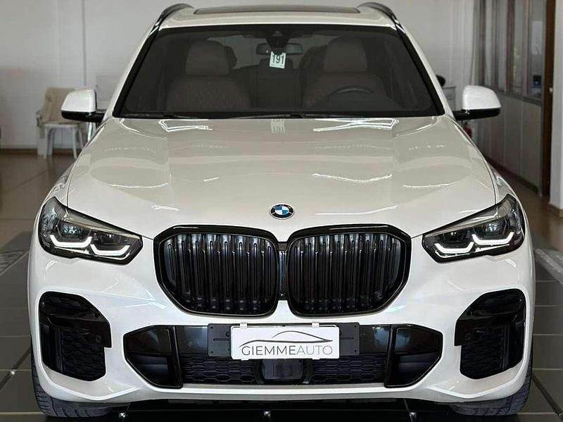 Usata BMW X5 M Sport 286 CV (210 kW) 2022 Mineral white metallic SUV