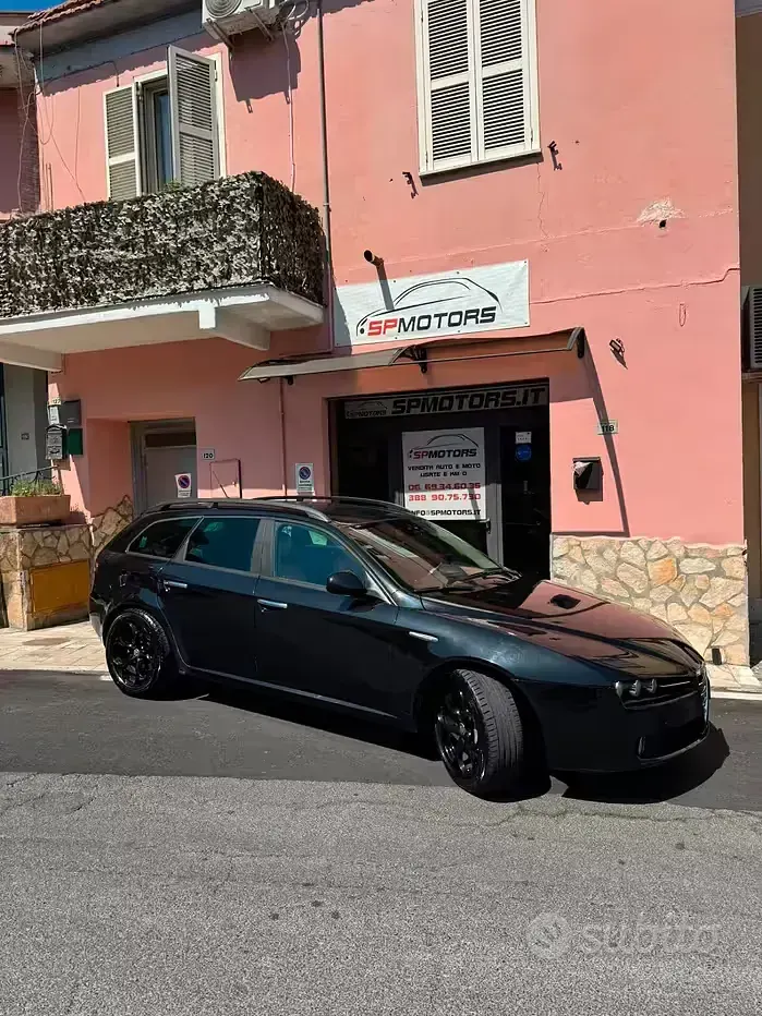 Usata Alfa Romeo 159 Exclusive 200 CV (147 kW) 2007 Nero Station wagon