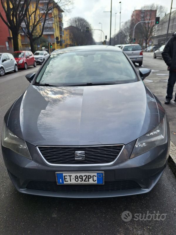 Grigio Usata 2014 Seat Leon Tre volumi | 9000 € (Buon prezzo) - Immagine 1/1