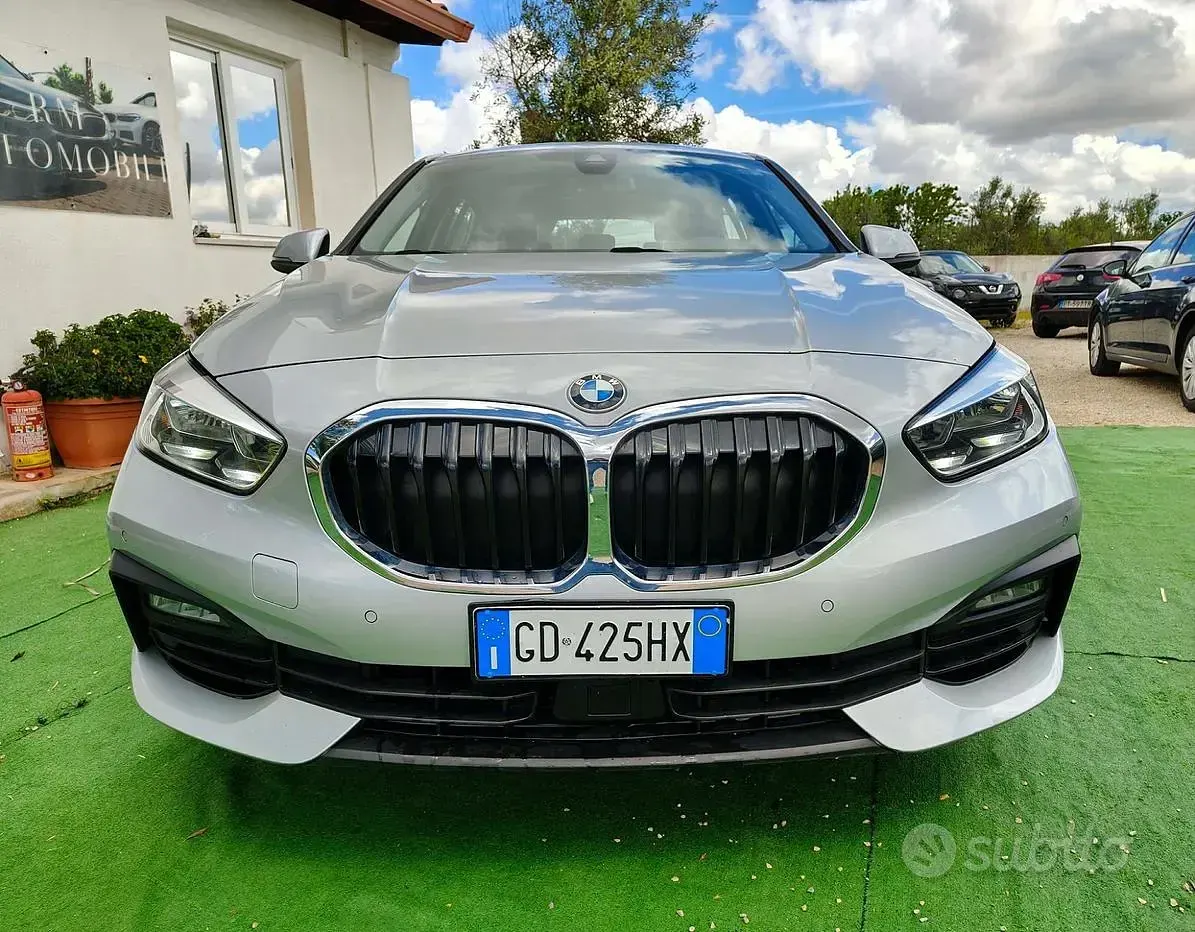 Usata BMW 116 Advantage 116 CV (85 kW) 2020 Grigio Utilitaria