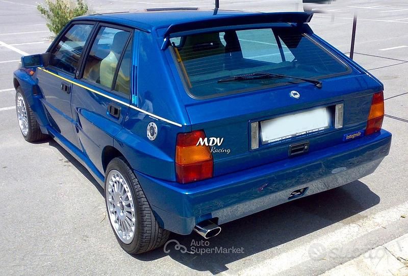 Usata Lancia Delta 211 CV (155 kW) 1995 Blu Utilitaria