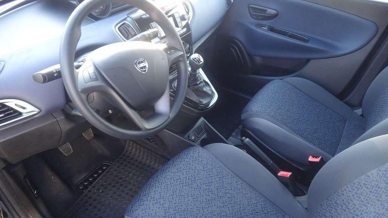 Usata Lancia Ypsilon S 69 CV (50 kW) 2024 Bianco neve Utilitaria