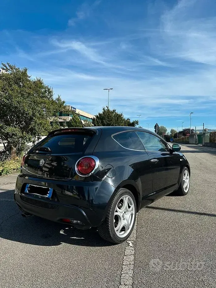 Usata Alfa Romeo MiTo Distinctive 120 CV (88 kW) 2010 Nero Utilitaria
